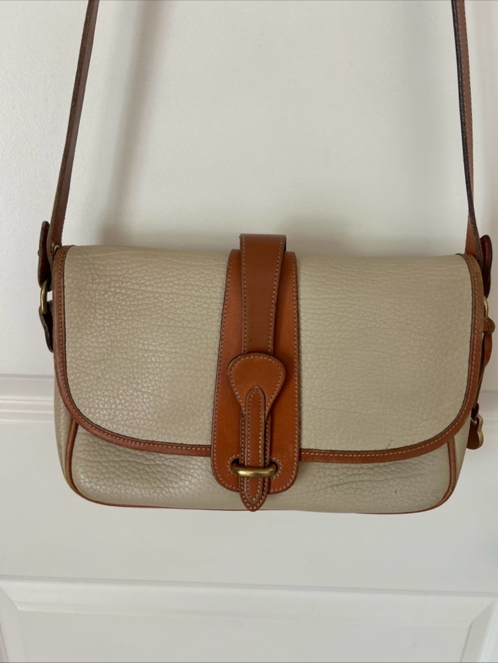 Dooney & Bourke Vintage Crossbody Bone/British Tan Handbag Equestrian  AWL Purse